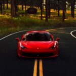 Ferrari 458 Italia czy 488 GTB? Porównanie wolnossącego V8 z turbodoładowaniem